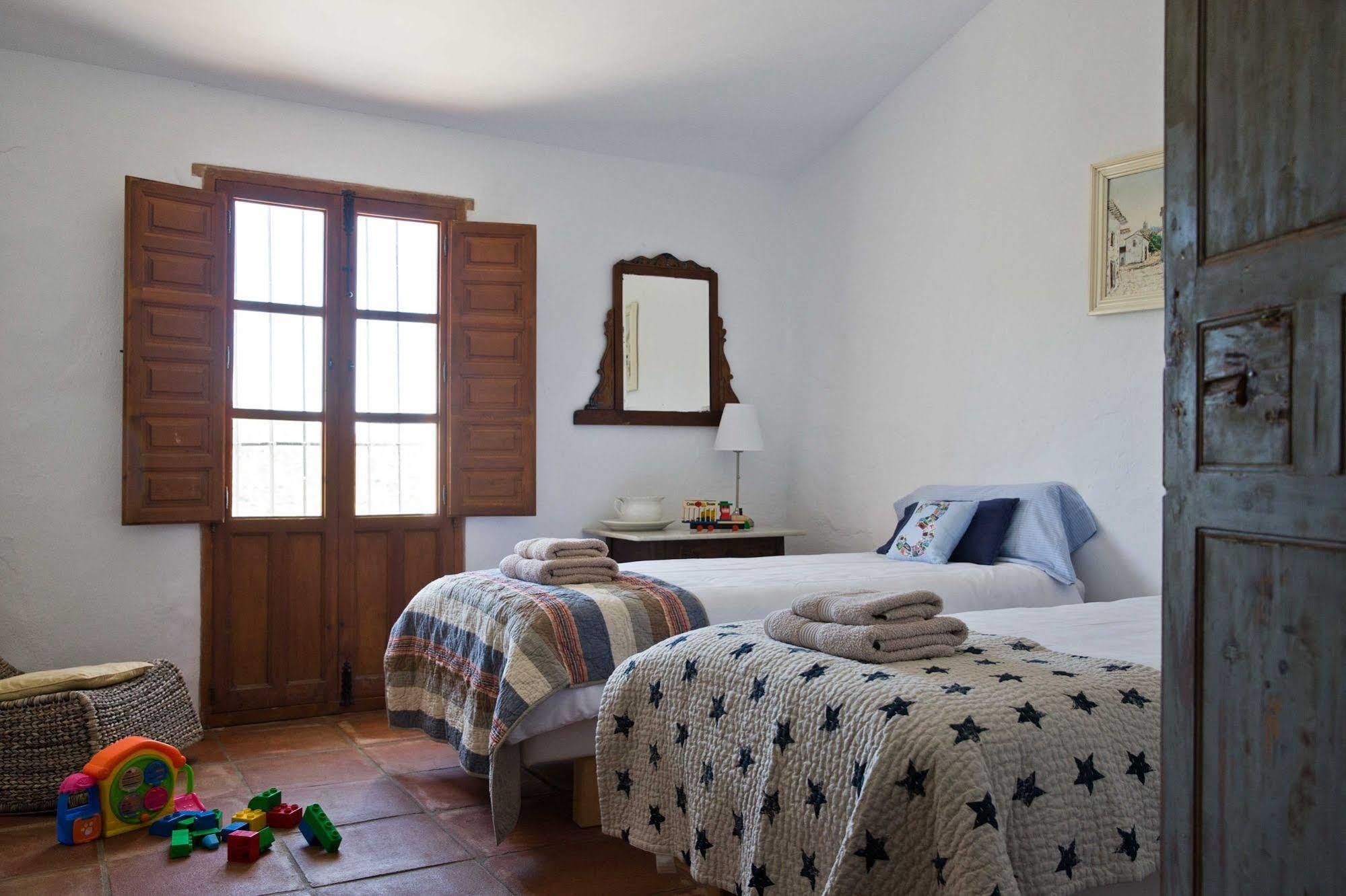Cortijo Juan Salvador Guest House Olias Exterior photo